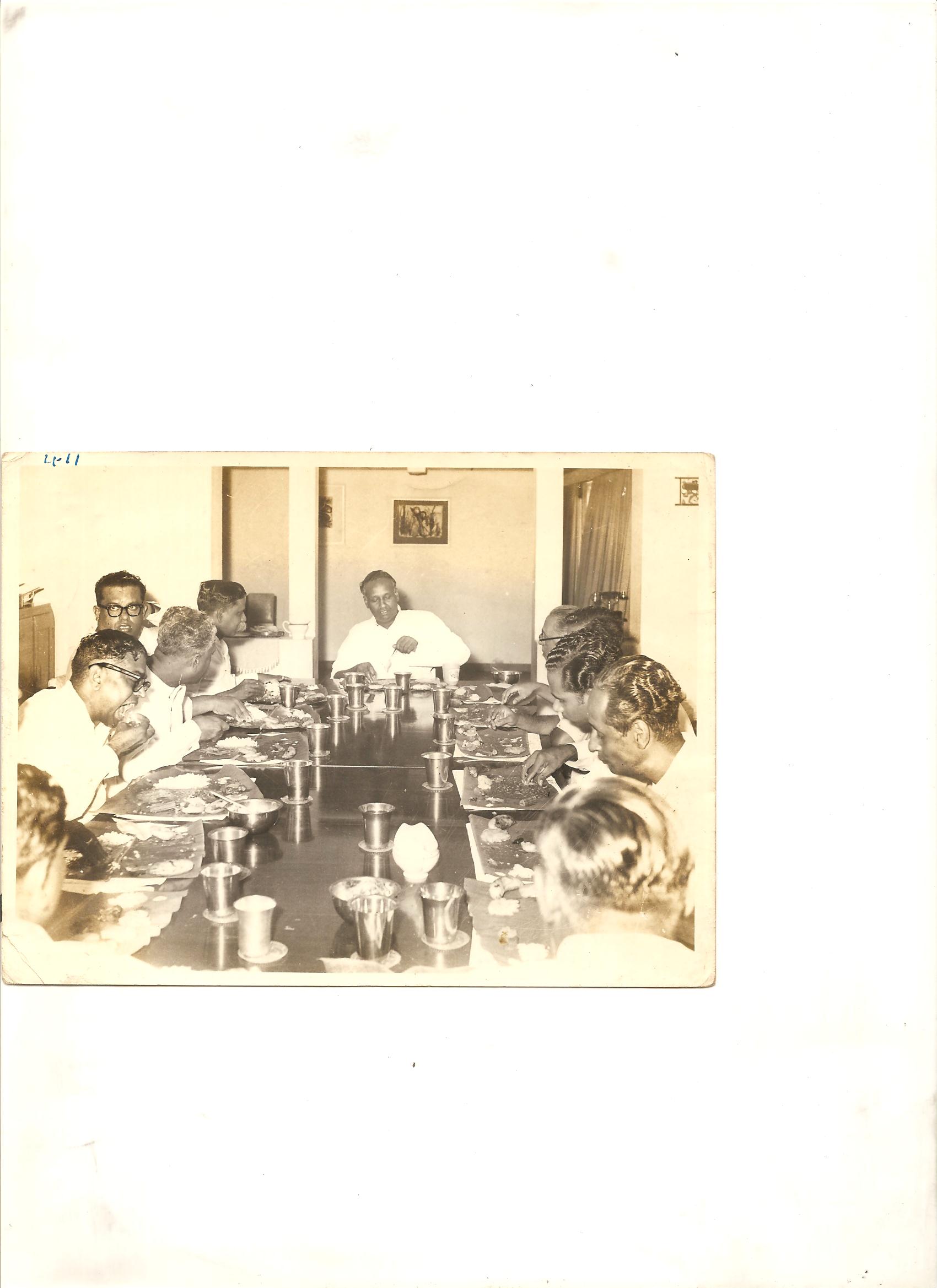 தலைவர்களுடன் புகைப்படம்